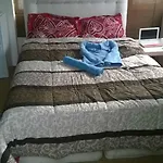 Bed & Breakfast Parliament *