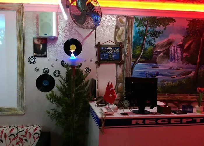 Bed & Breakfast Parliament *