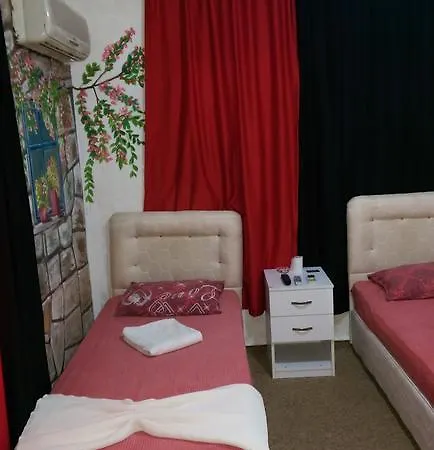 Parliament בודרום