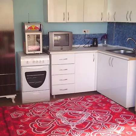 לינה וארוחת בוקר Parliament