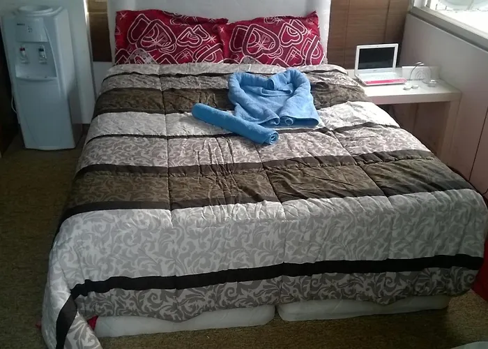 Bed and breakfast Parliament