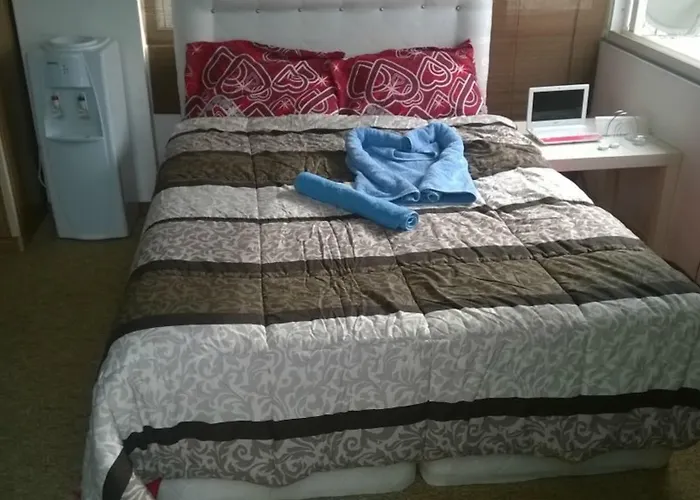 Bed & Breakfast Parliament *